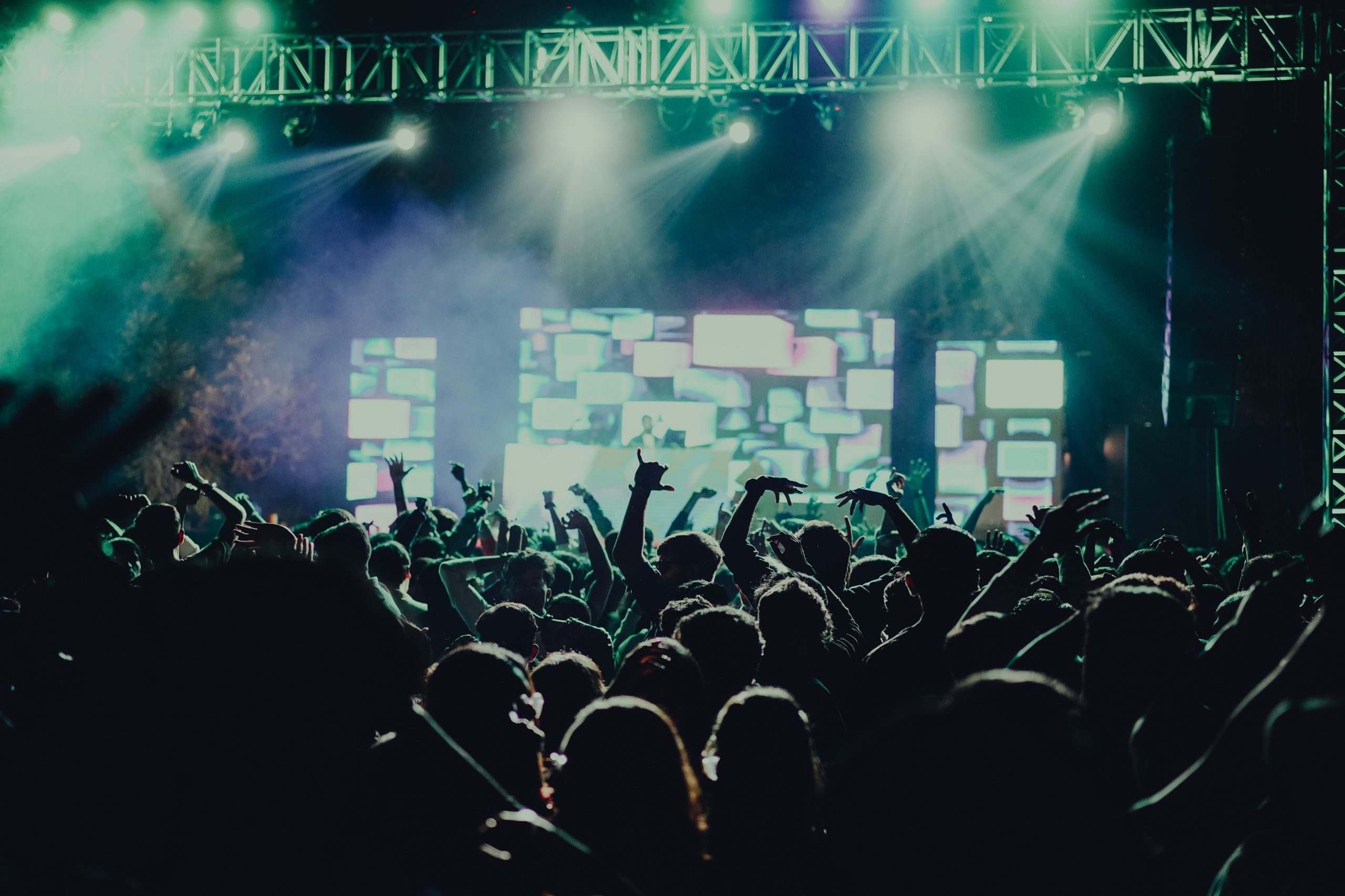 LIVE SHOWS